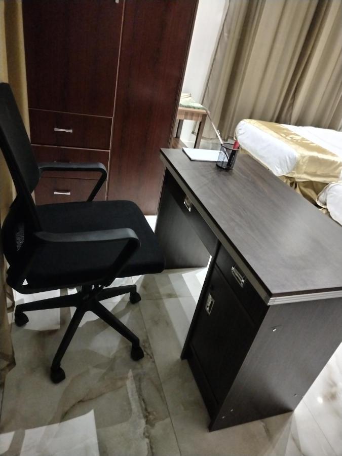 Al Bateel Furnished Apartments Riyadh Exterior photo