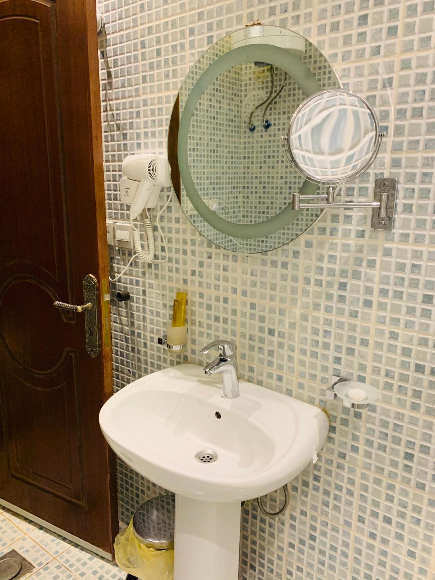 Al Bateel Furnished Apartments Riyadh Exterior photo